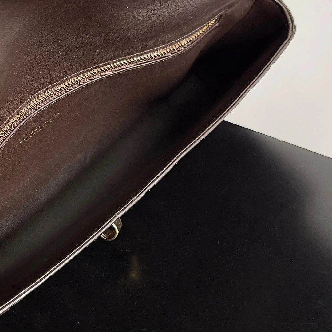 Bottega Veneta Andiamo Clutch with Handle in Fondant Intrecciato Lambskin product view 6