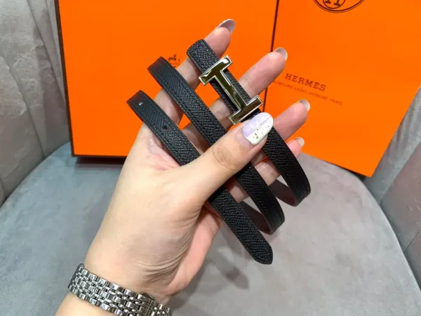 Hermès Black Reversible Belt with Silver-Tone Slim H Buckle product view 6