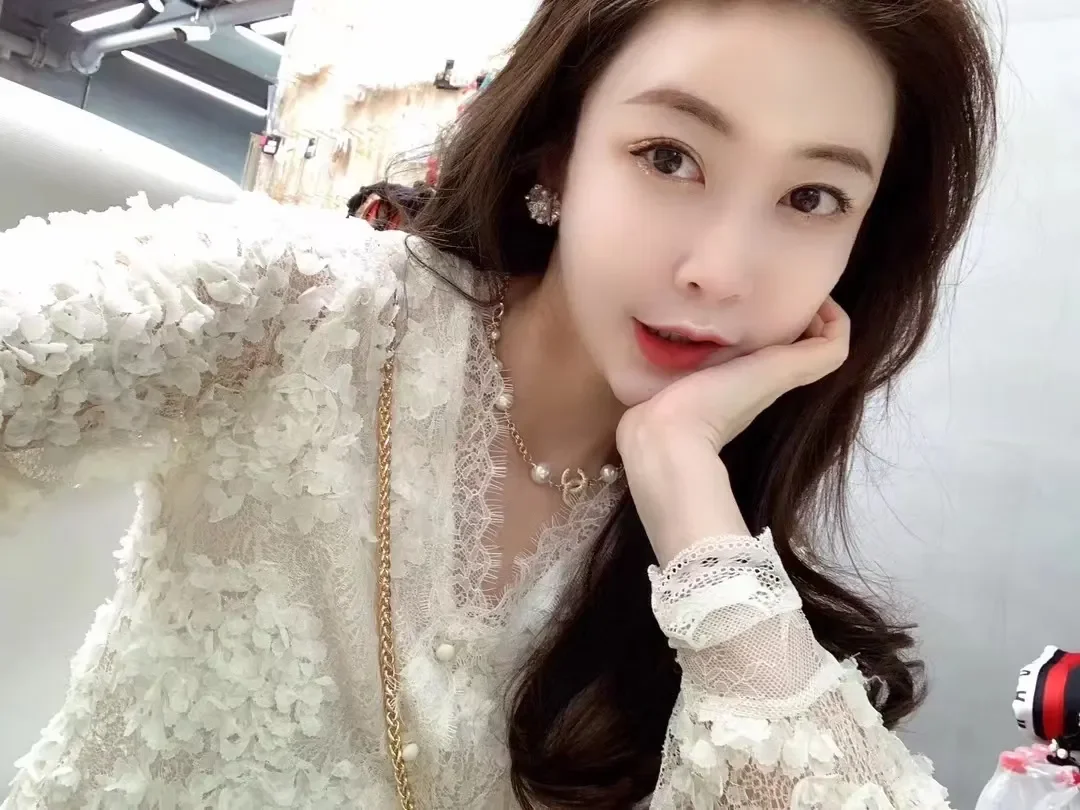 Chanel CC Pearl-Effect Choker Necklace Gold-Tone product view 6