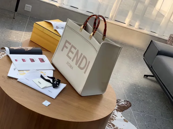 Fendi Sunshine Large Tote Bag In White Calfskin product view 6