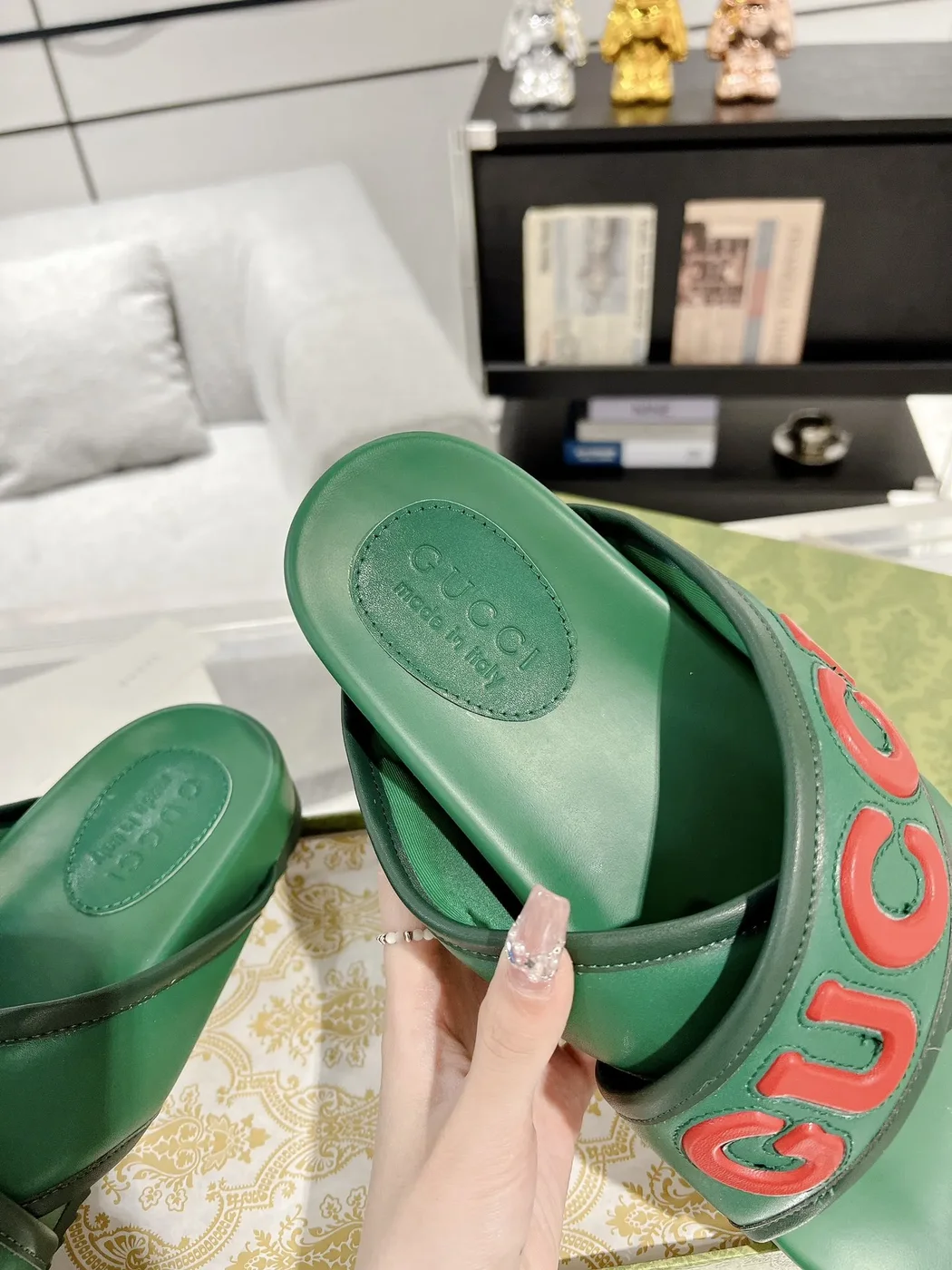 Gucci Couple Slide Sandals Green Edition product view 7