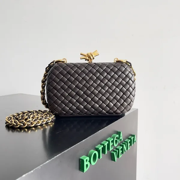 Bottega Veneta Knot Clutch with Chain in Fondant Intrecciato Lambskin product view 4