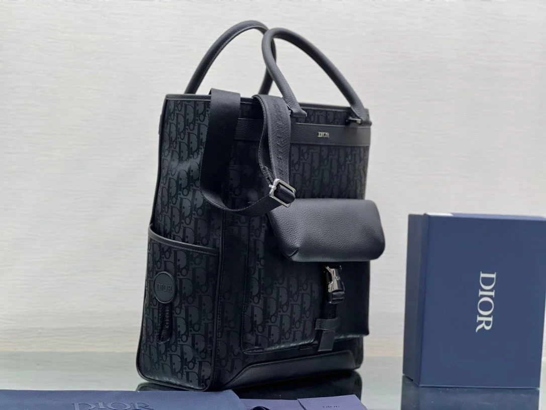 Dior Explorer Tote Bag In Black Dior Oblique Mirage Technical Fabric product view 4