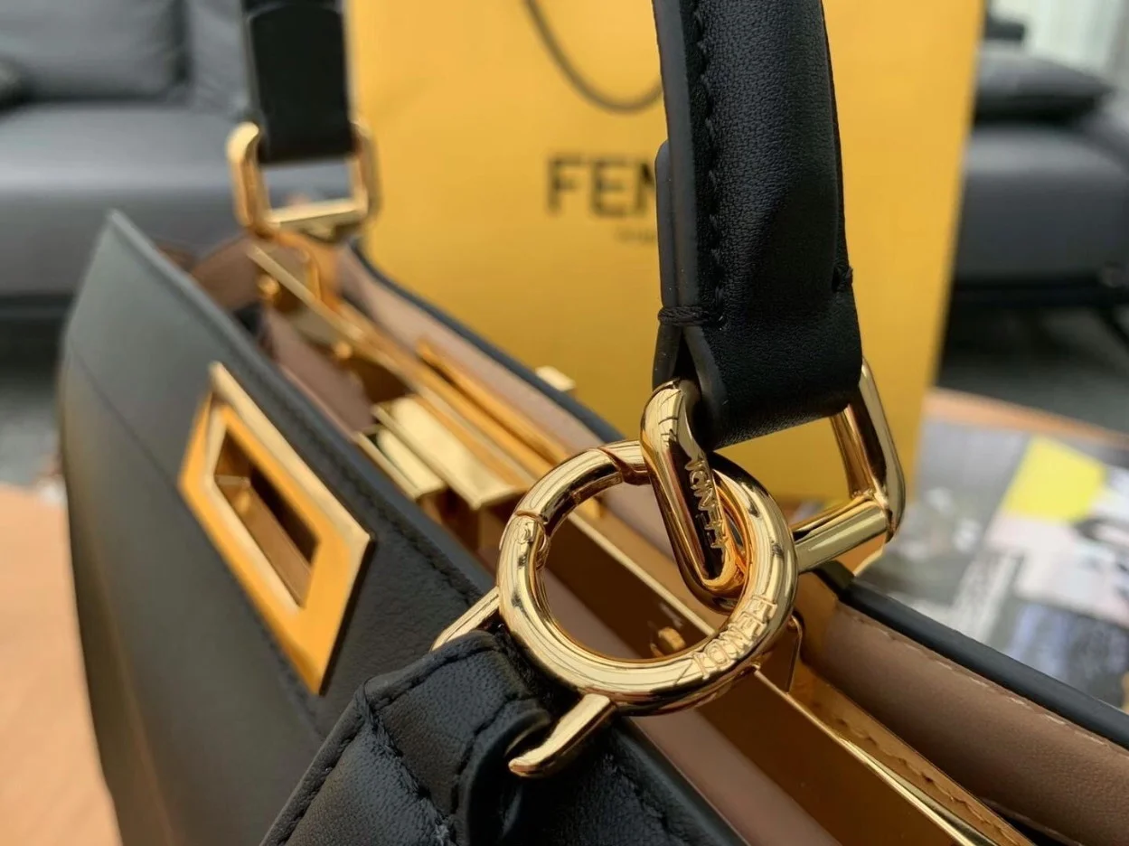 Fendi Peekaboo ISeeU Medium Bag In Black Calfskin product view 7