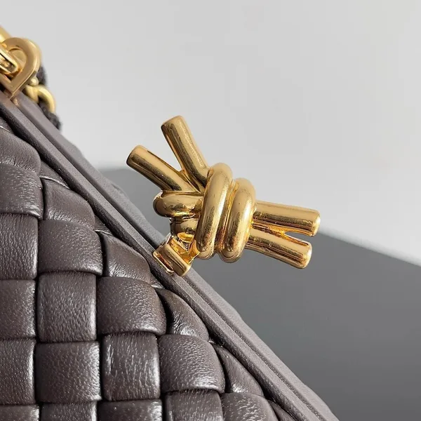 Bottega Veneta Knot Clutch with Chain in Fondant Intrecciato Lambskin product view 8