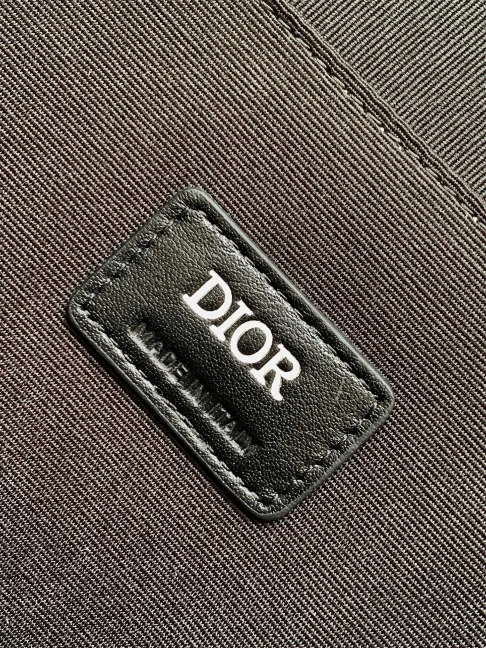 Dior Safari Tote Bag in Black CD Diamond Canvas product view 8