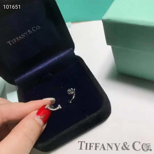 Tiffany & Co. T Smile Pavé-Effect Stud Earrings Gold-Tone product photo