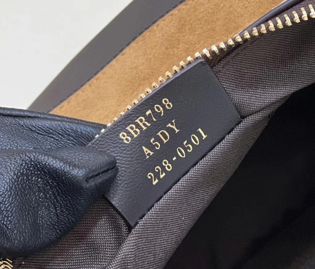 Fendi Fendigraphy Small Hobo Bag In Inlaying Leather product view 7