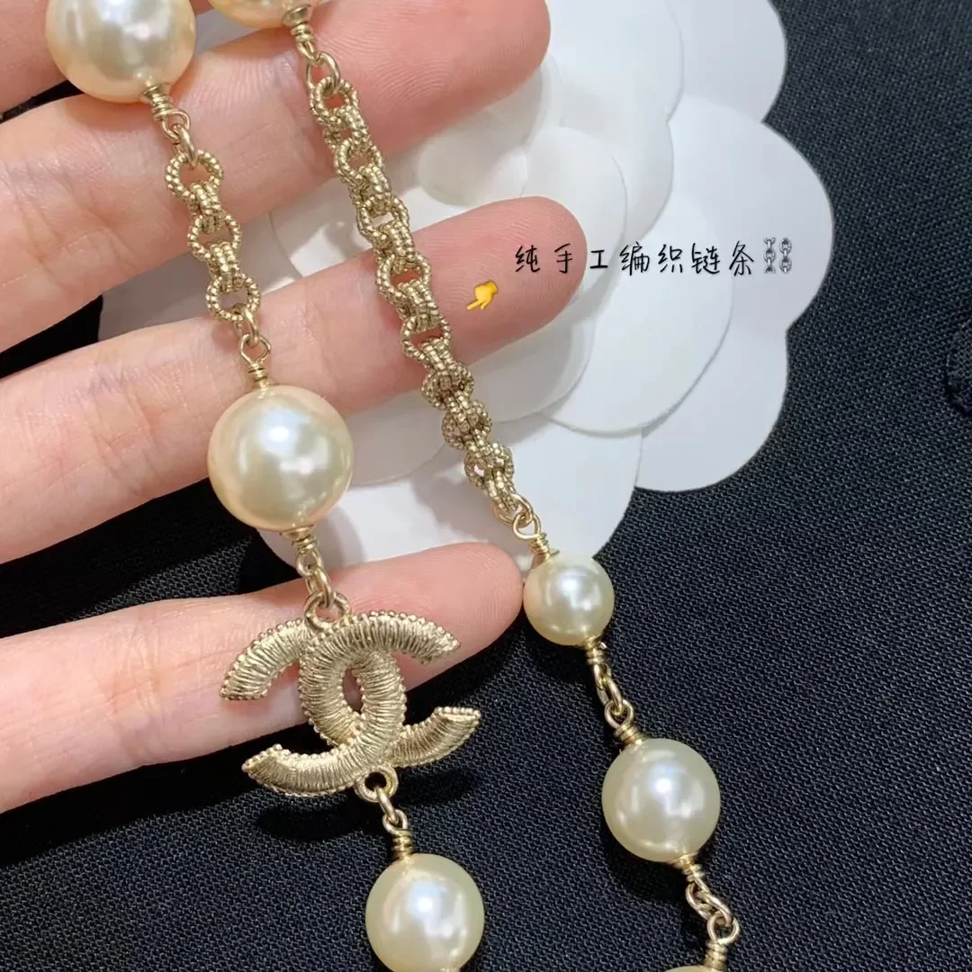 Chanel CC Pearl-Effect Choker Necklace Gold-Tone product view 3