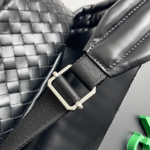Bottega Veneta Medium Backpack In Black Intrecciato Calfskin product view 10