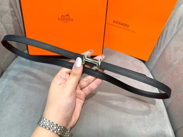 Hermès Black Reversible Belt with Silver-Tone Slim H Buckle product view 5