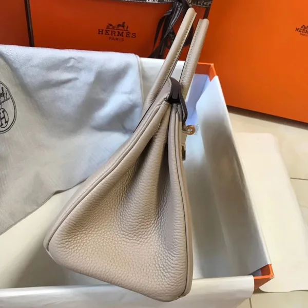 Hermes Birkin 25 Bag In Beige Clemence Leather with GHW product view 4