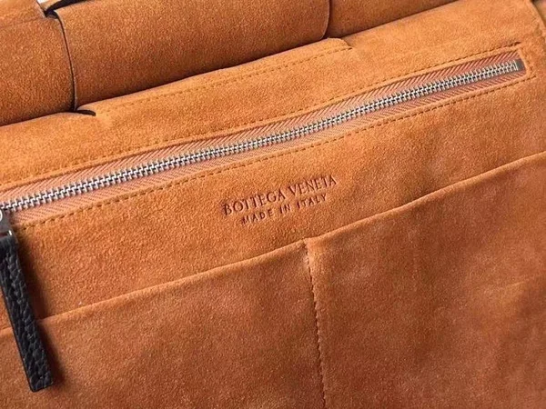 Bottega Veneta Arco Medium Bag In Black Grained Leather product view 10