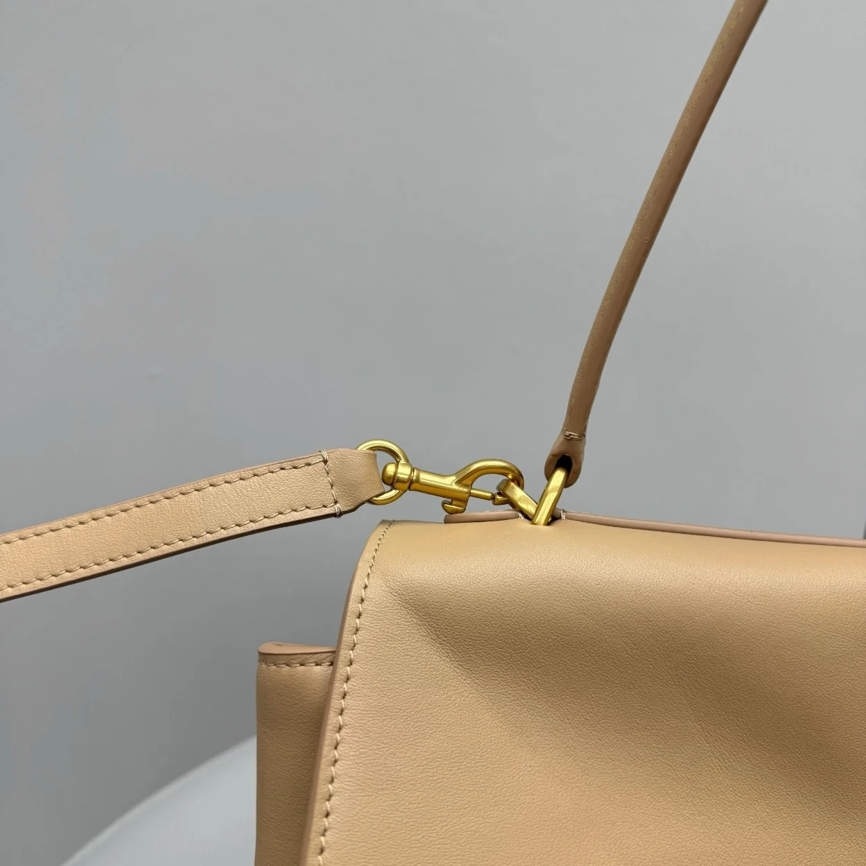 Balenciaga Rodeo Medium Bag in Latte Calfskin product view 11