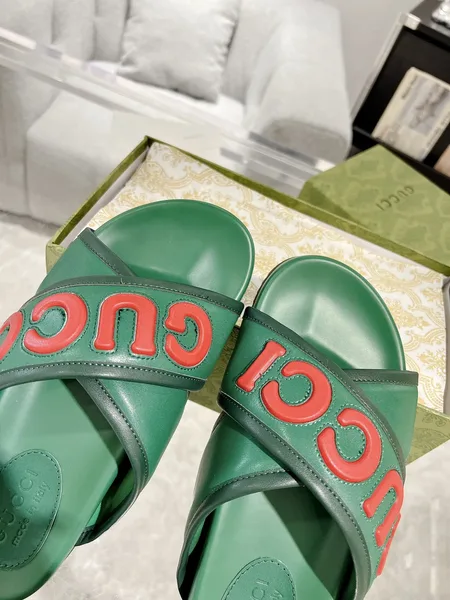 Gucci Couple Slide Sandals Green Edition product view 6
