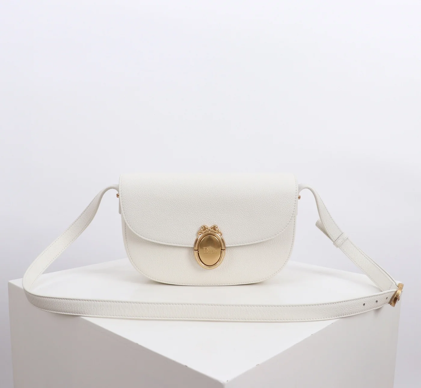 Medium Dior Médaillon Flap Bag — White product view 1