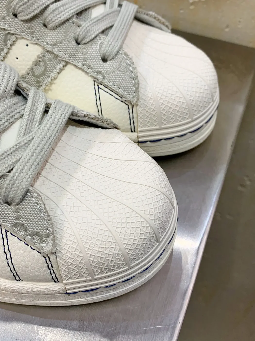 Adidas Gazelle Indoor Gucci White Gray Low Shoes product view 9