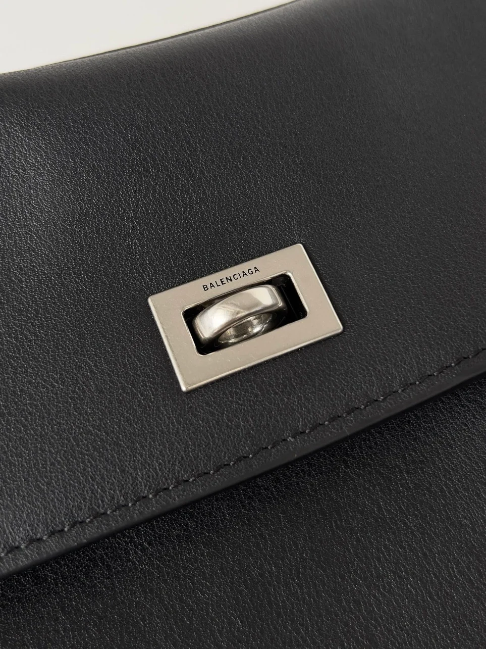 Balenciaga Rodeo Medium Bag in Noir Calfskin product view 10