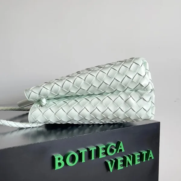 Bottega Veneta Andiamo Medium Bag In Glacier Intrecciato Lambskin product view 3