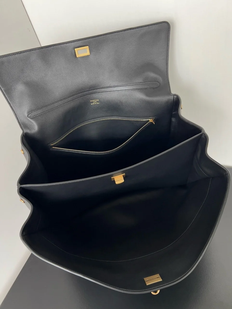Balenciaga Rodeo Large Bag in Black Calfskin product view 3