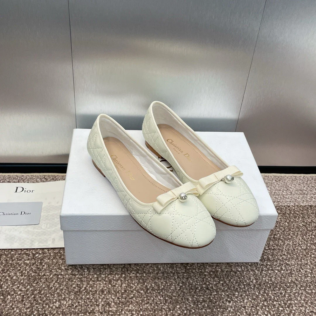 Dior Ballerina Flats in White Quilted Cannage Calfskin product view 4