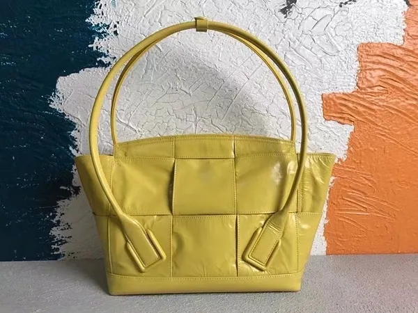 Bottega Veneta Arco Medium Bag In Yellow Intrecciato Leather product view 4