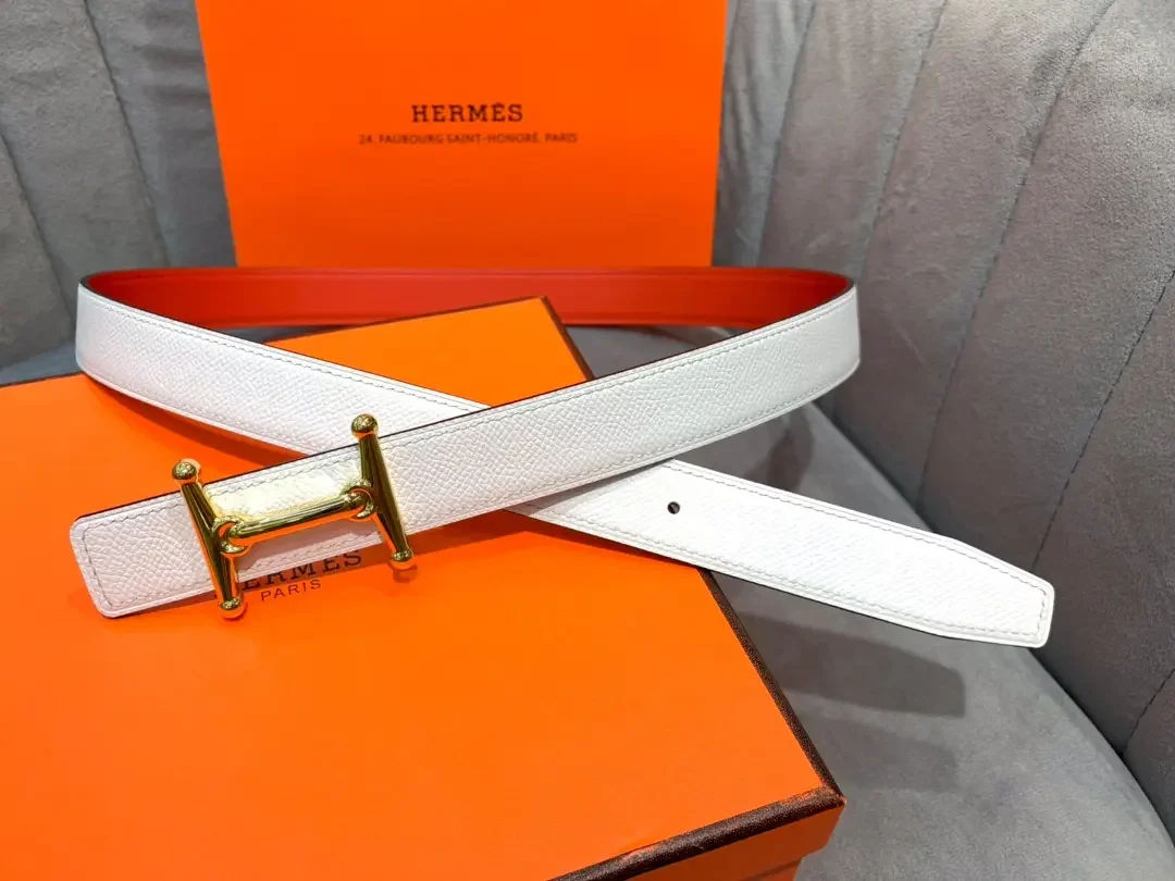 Hermès White/Red Reversible Belt with Gold-Tone Stirrup-Style H Buckle product view 1
