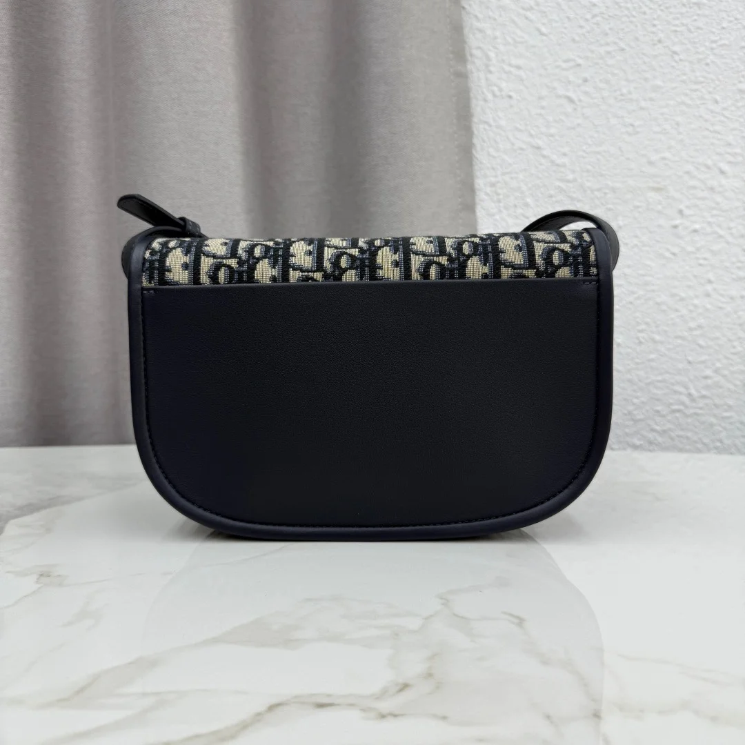 Medium Dior Médaillon Flap Bag — Oblique Jacquard product view 5