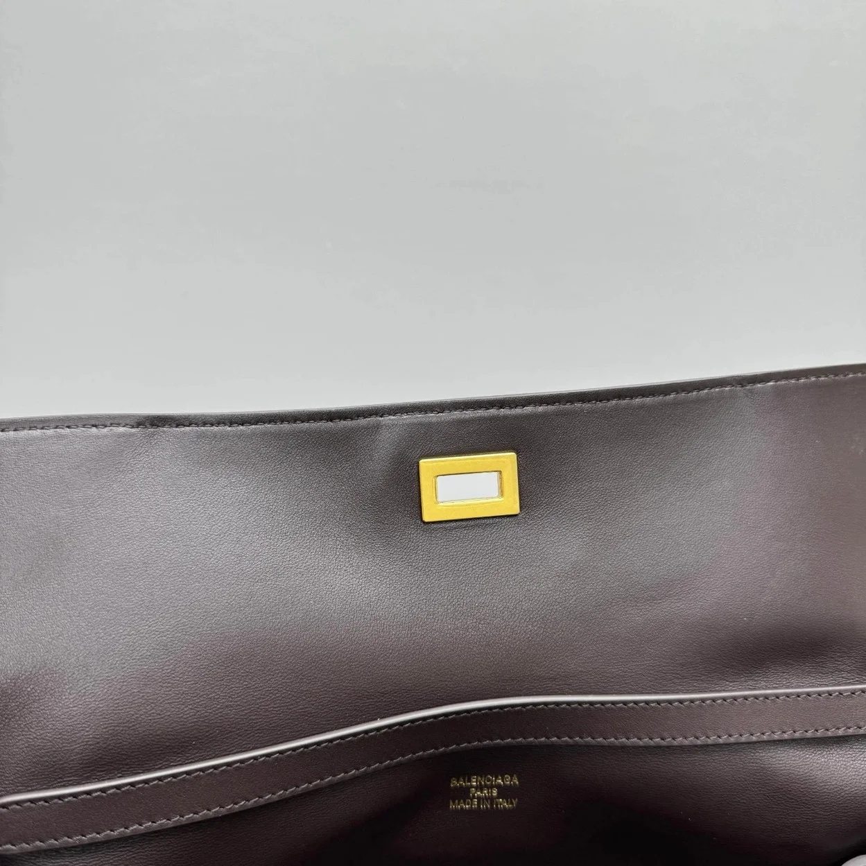 Balenciaga Rodeo Medium Bag in Chocolate Calfskin product view 9