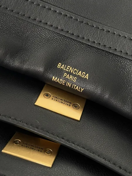 Balenciaga Rodeo Medium Bag in Black Calfskin product view 6