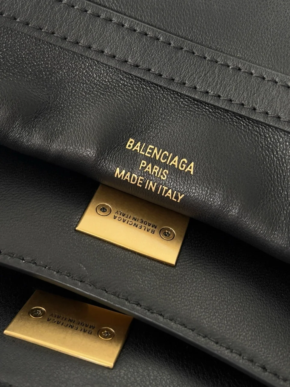 Balenciaga Rodeo Medium Bag in Black Calfskin product view 6
