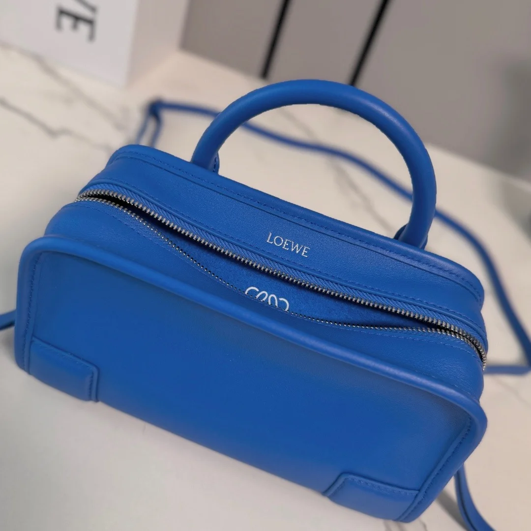Loewe Amazona 180 Mini Bag — Blue product view 8