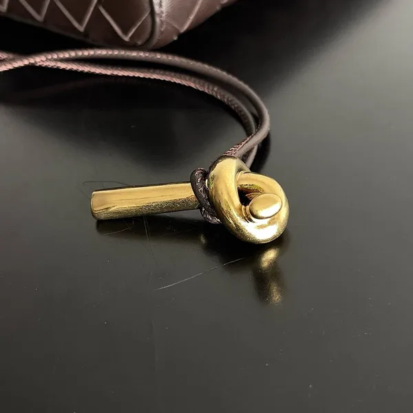 Bottega Veneta Andiamo Clutch with Handle in Fondant Intrecciato Lambskin product view 4