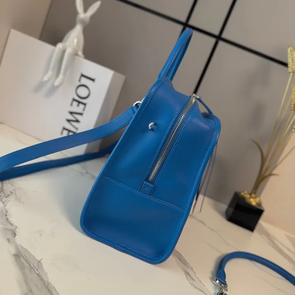 Loewe Amazona 180 Mdeium Bag — Blue product view 3