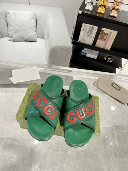 Gucci Couple Slide Sandals Green Edition product view 2