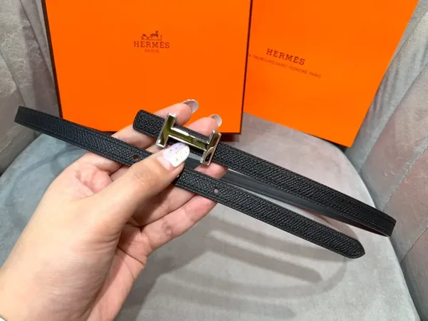Hermès Black Reversible Belt with Silver-Tone Slim H Buckle product view 4