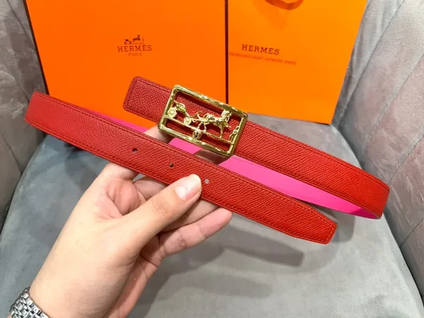 Hermès Red/Bright Pink Reversible Belt with Gold-Tone Horse-and-Carriage Buckle product view 5