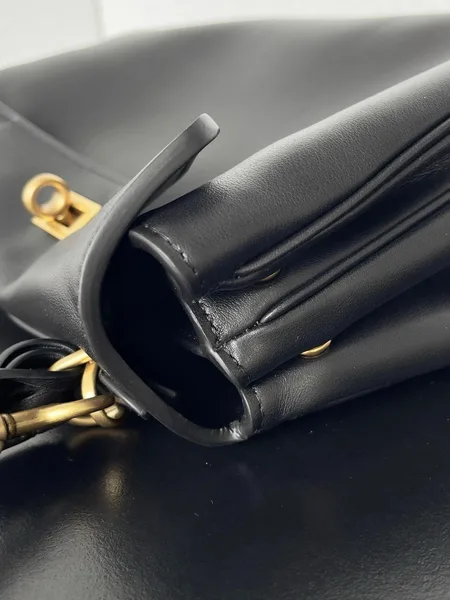Balenciaga Rodeo Medium Bag in Black Calfskin product view 4