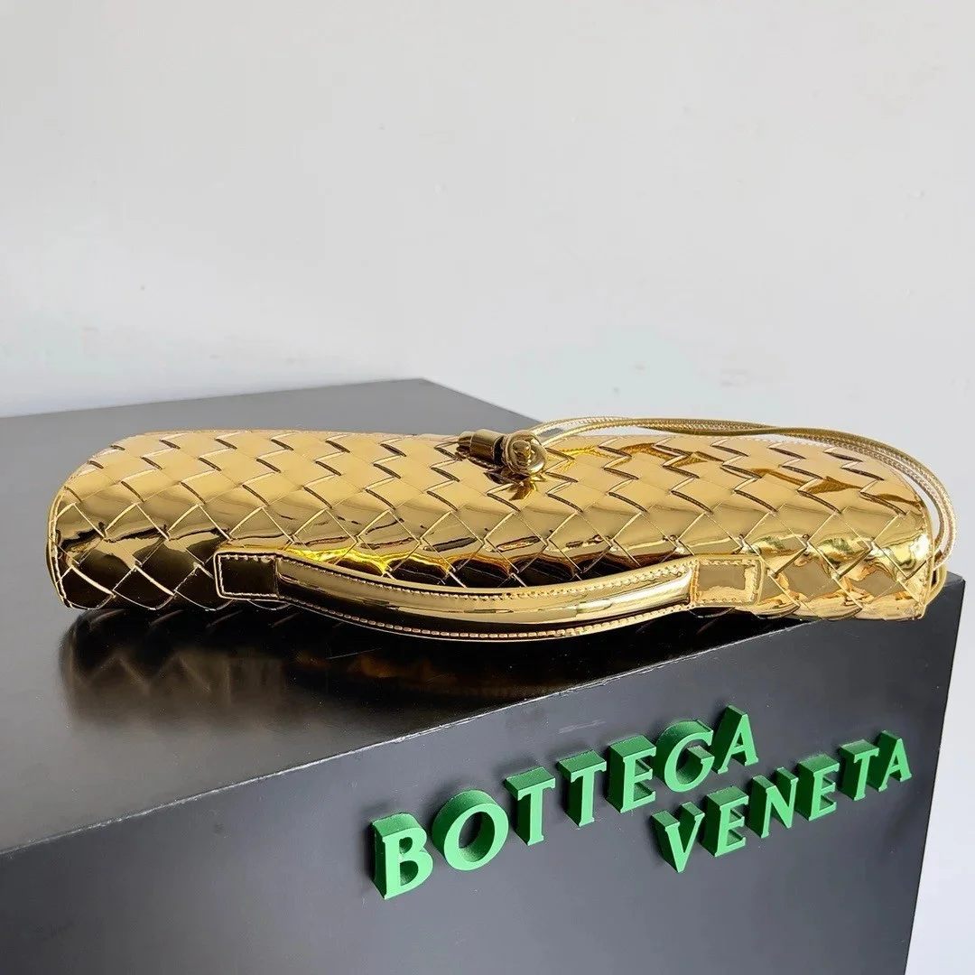 Bottega Veneta Andiamo Clutch with Handle in Gold Metallic Leather product view 6