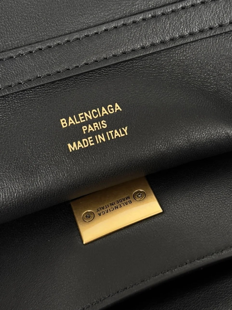 Balenciaga Rodeo Large Bag in Black Calfskin product view 4