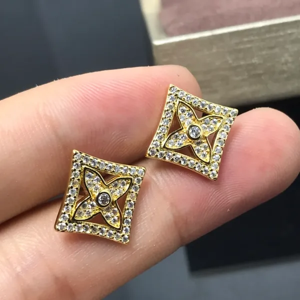 Louis Vuitton Full Pavé Star Stud Earrings Gold-Tone product photo