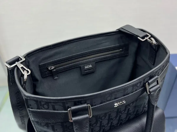 Dior Explorer Tote Bag In Black Dior Oblique Mirage Technical Fabric product view 7
