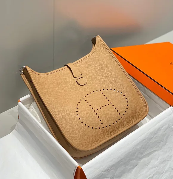 Hermes Evelyne III 29 Bag in Chai Clemence Leather product view 5