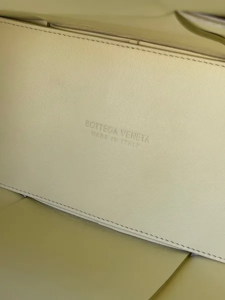 Bottega Veneta Arco Medium Tote In Cream Intrecciato Lambskin product view 6
