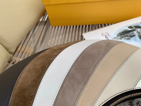 Fendi Fendigraphy Small Hobo Bag In Inlaying Leather product view 4