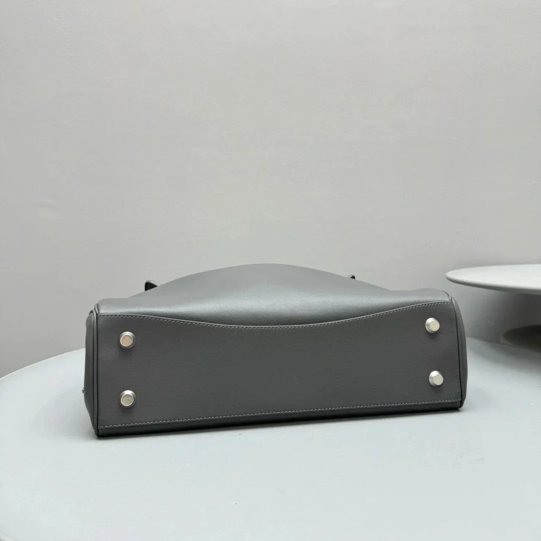 Balenciaga Rodeo Medium Bag in Grey Calfskin product view 2
