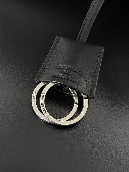 Balenciaga Bel Air Carry All Medium Bag in Noir Calfskin product view 5