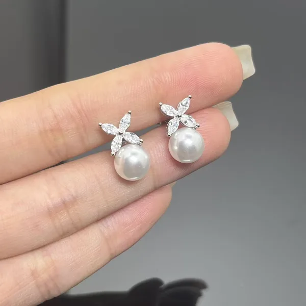 Tiffany & Co. Victoria Flower Pearl-Effect Earrings Silver-Tone product view 4
