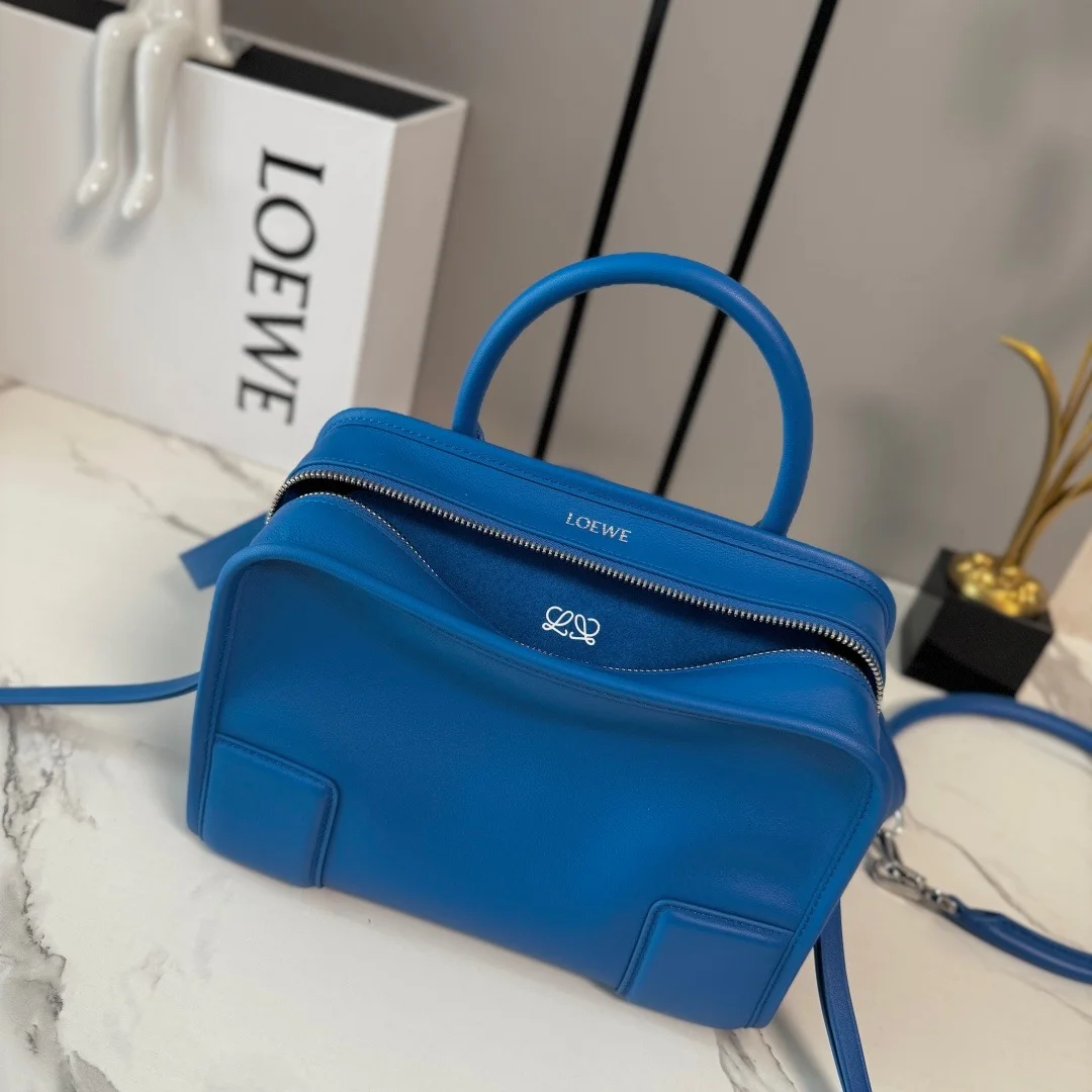 Loewe Amazona 180 Small Bag — Blue product view 7