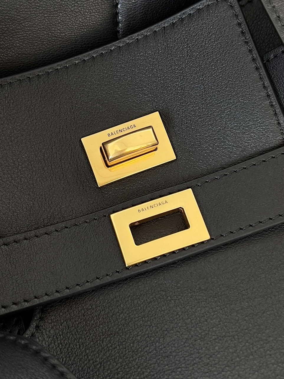 Balenciaga Bel Air Carry All Medium Bag in Black Calfskin product view 8